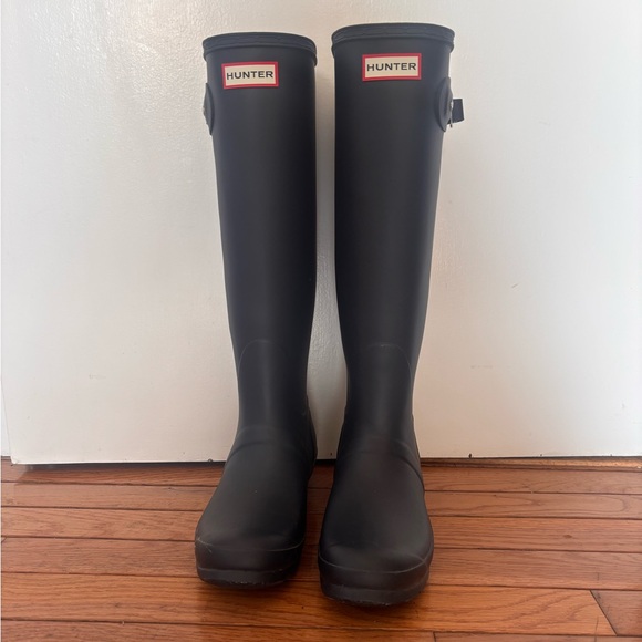 Hunter Shoes - Neverworn Hunter Navy Tall Rain Boots